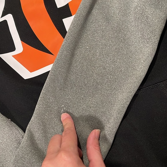Bengals hoodie (read description) - Picture 4 of 9